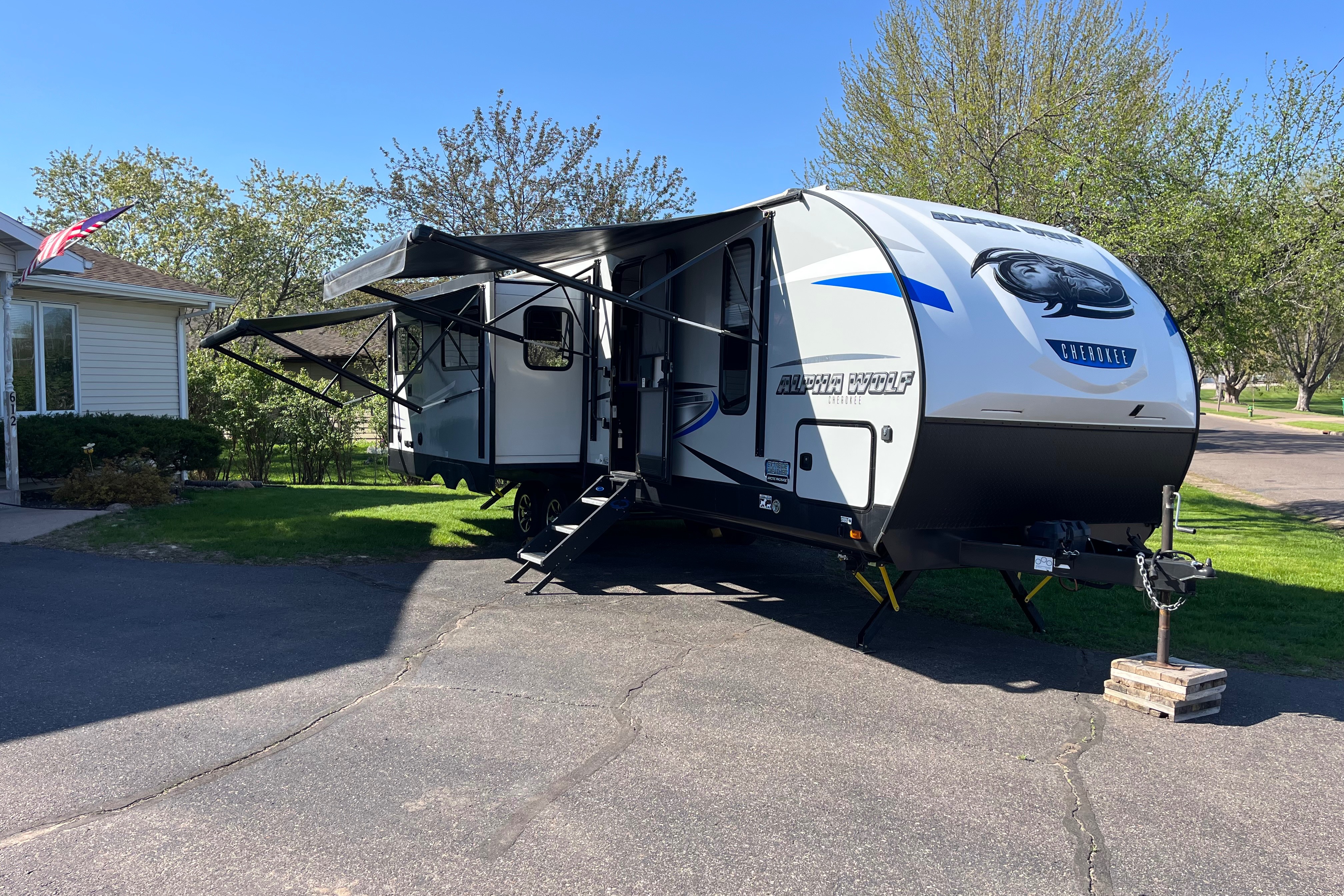 Oren's Forest River Cherokee Alpha Wolf 26RL-L Travel Trailer