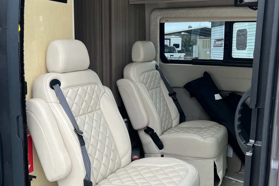 Jayco Dodge ram Class B