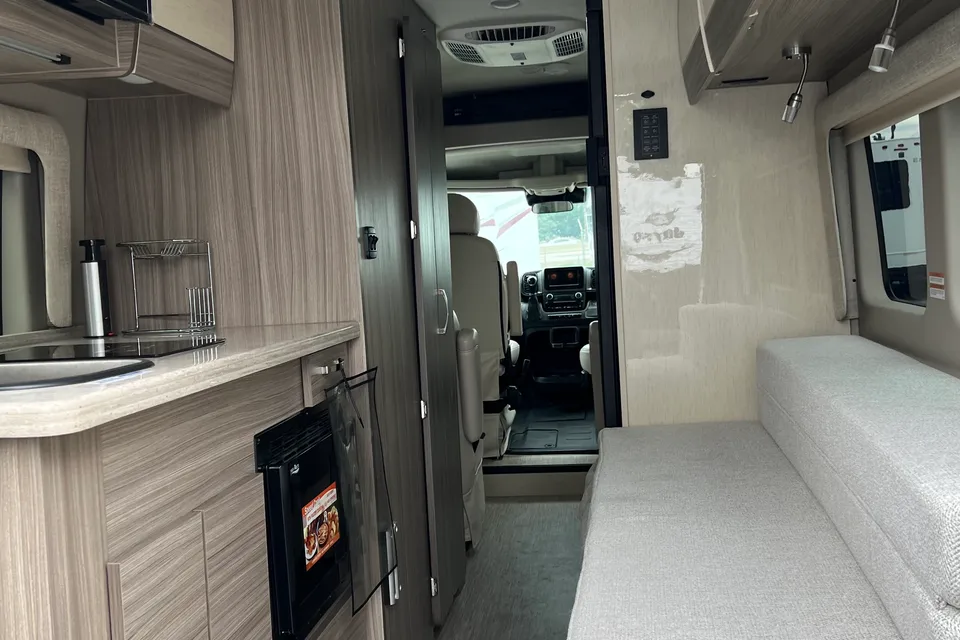 Jayco Dodge ram Class B