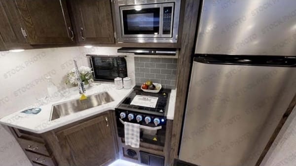 Modern and comfortable East to West 281BH Travel Trailer