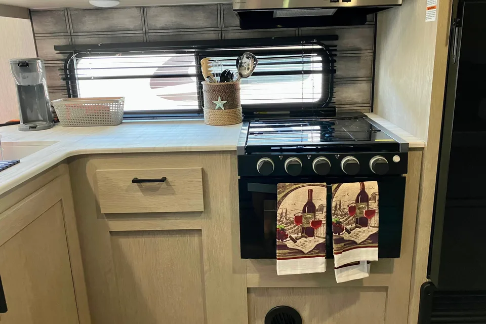 Welcome to Our Family's Airbnb on Wheels I ***2023 Forest River 263bhxl Salem Cruise Lite Travel Trailer