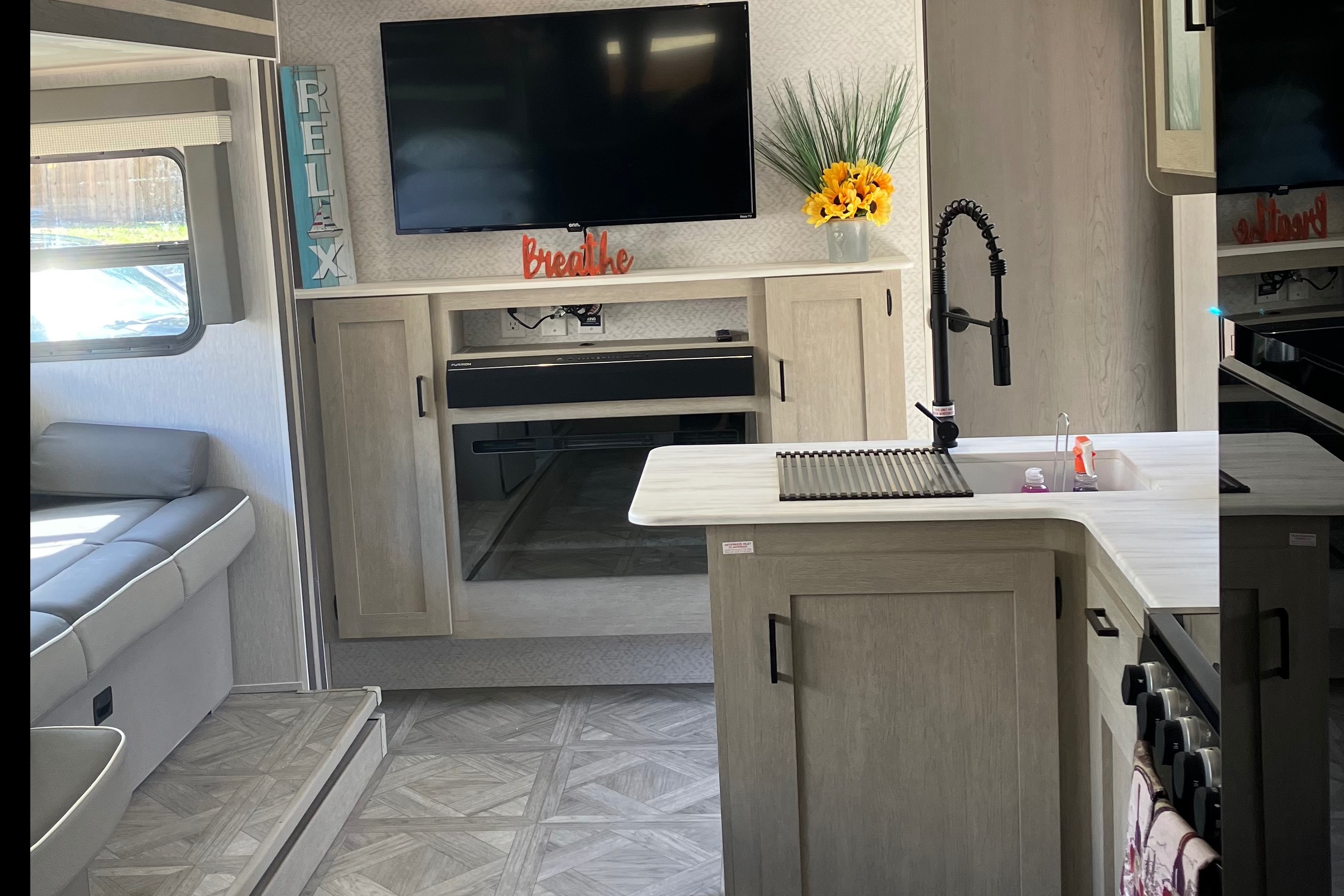 Welcome to Our Family's Airbnb on Wheels I ***2023 Forest River 263bhxl Salem Cruise Lite Travel Trailer