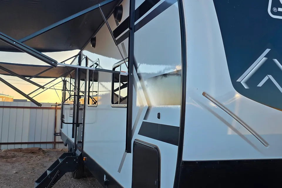 Coleman 2026 Travel Trailer