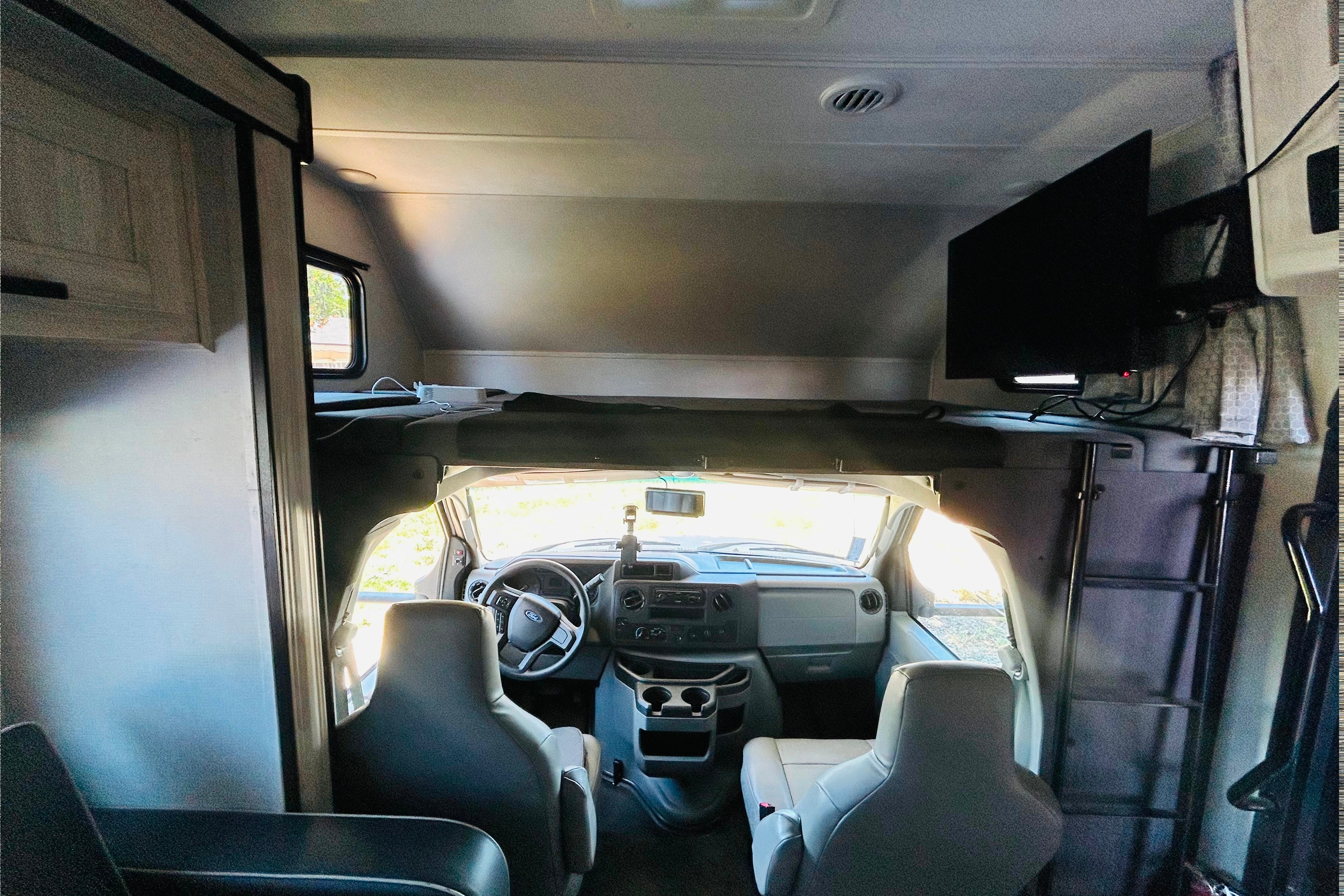 Forest River Sunseeker LE Class C
