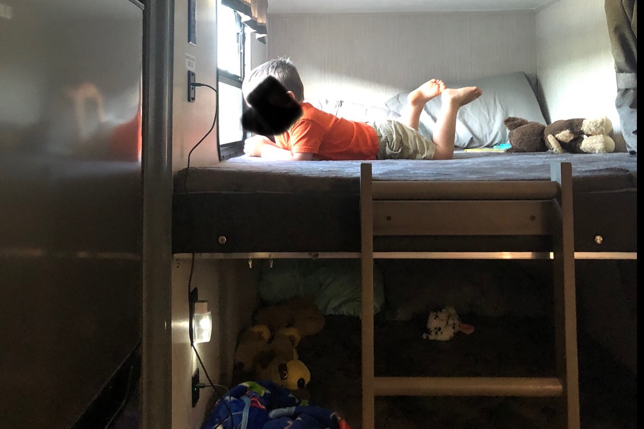 Family Travel Trailer w/TWO full bathrooms!