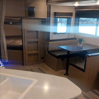 2021 Keystone Hideout 272BHS