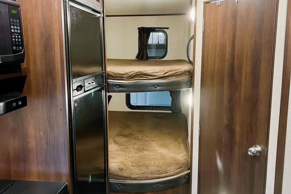 Greg and Joanna’s 2020 Jayflight 22’ bunkie 