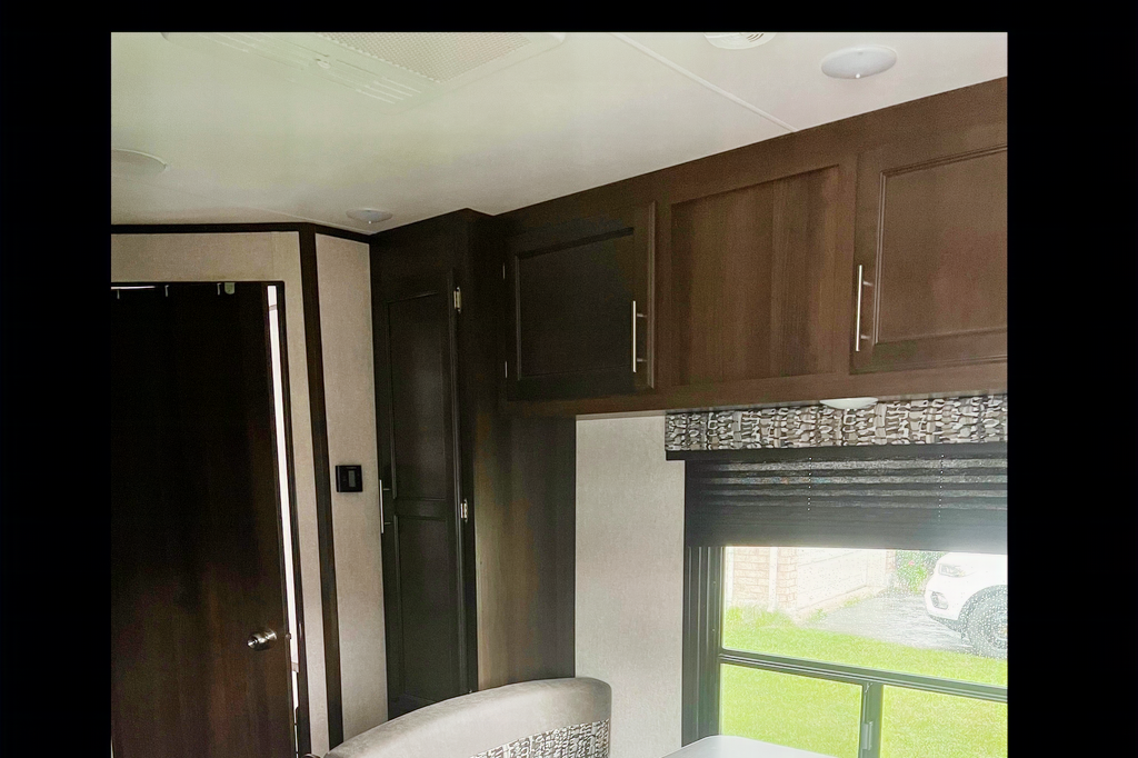 Greg and Joanna’s 2020 Jayflight 22’ bunkie 