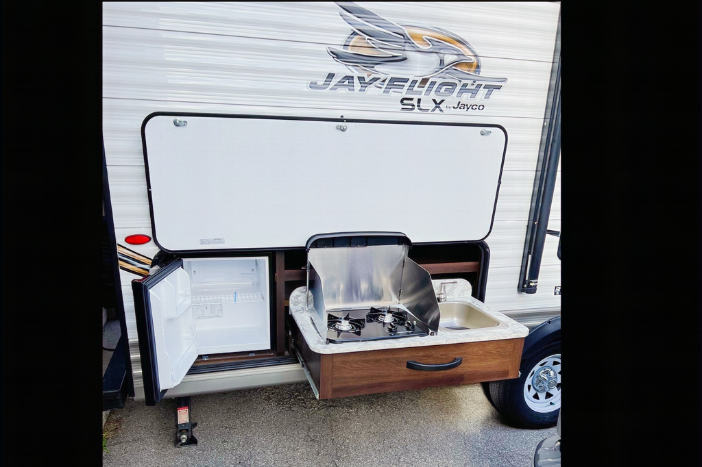 Greg and Joanna’s 2020 Jayflight 22’ bunkie 