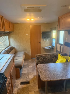 Melinda 's Hornet 2009 Travel Trailer