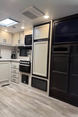Retreat-2-Go: Rustic Luxury Camper