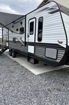 Retreat-2-Go: Rustic Luxury Camper