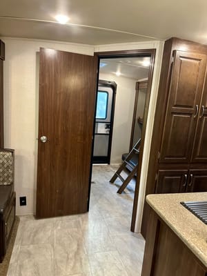 The Hutchins' Palomino 312TSQBK Travel Trailer