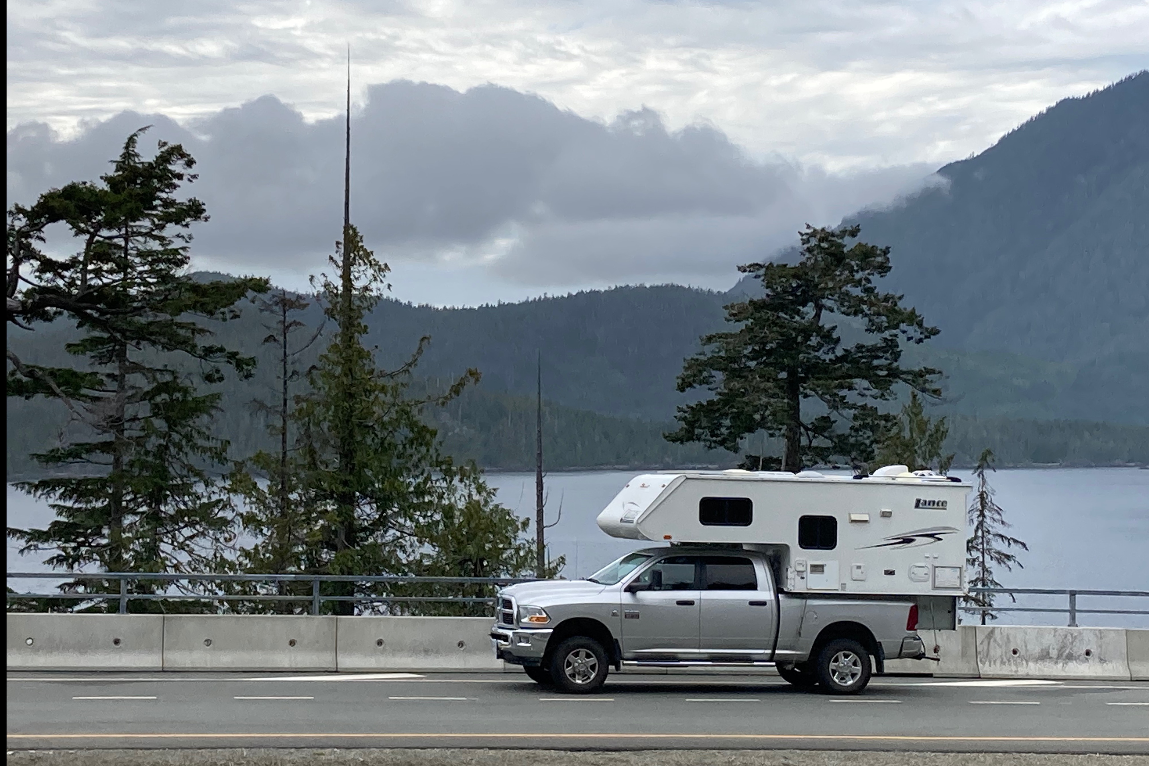 4x4 RAM 3500 with Lance Truck Camper (STARLINK INTERNET)