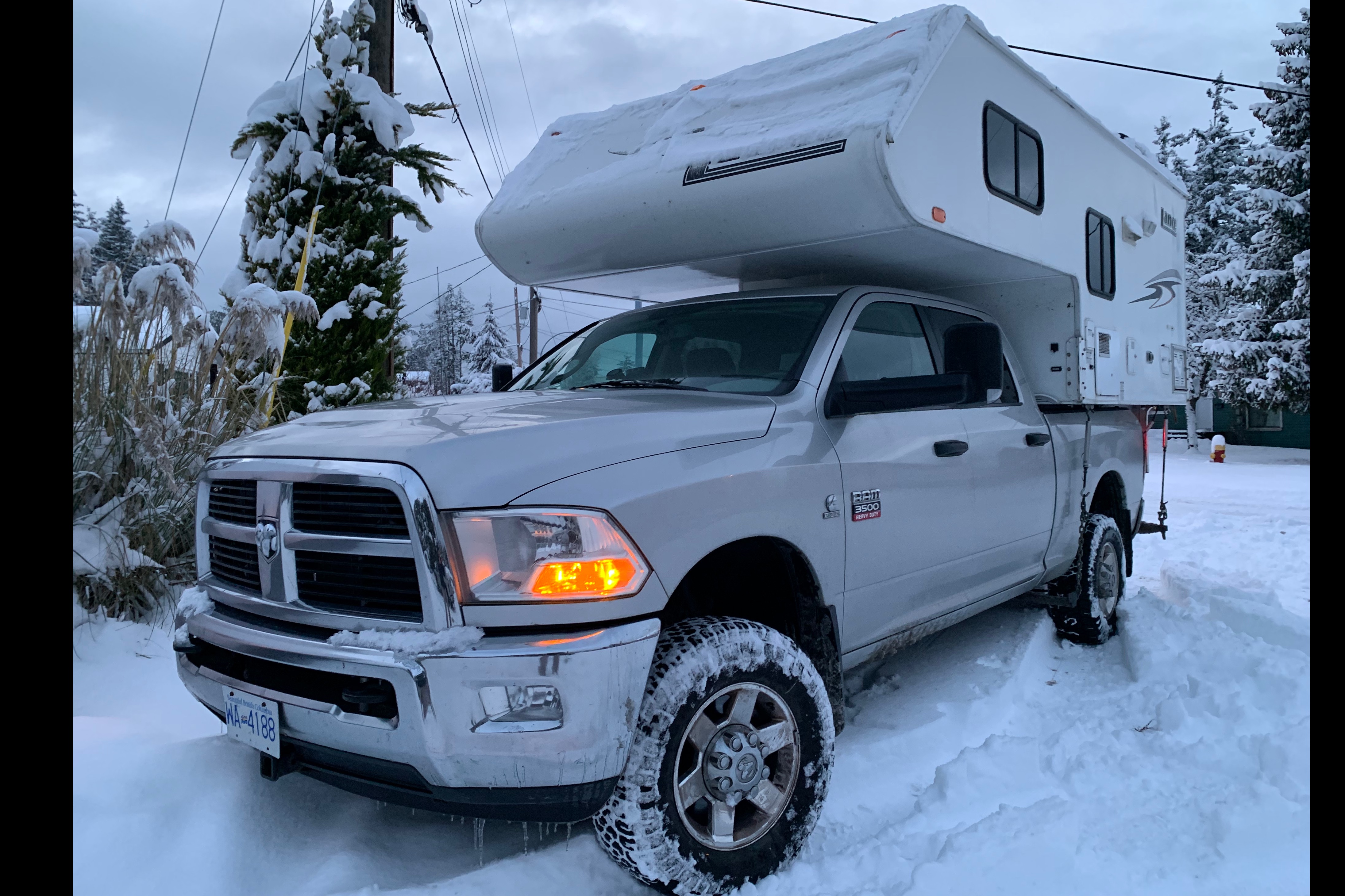 4x4 RAM 3500 with Lance Truck Camper (STARLINK INTERNET)