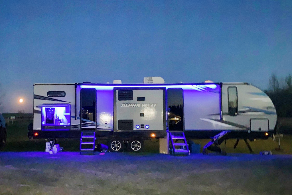 Lisa’s Family Fun Camping Adventures! 2021- Sleeps 8 Comfortably!
