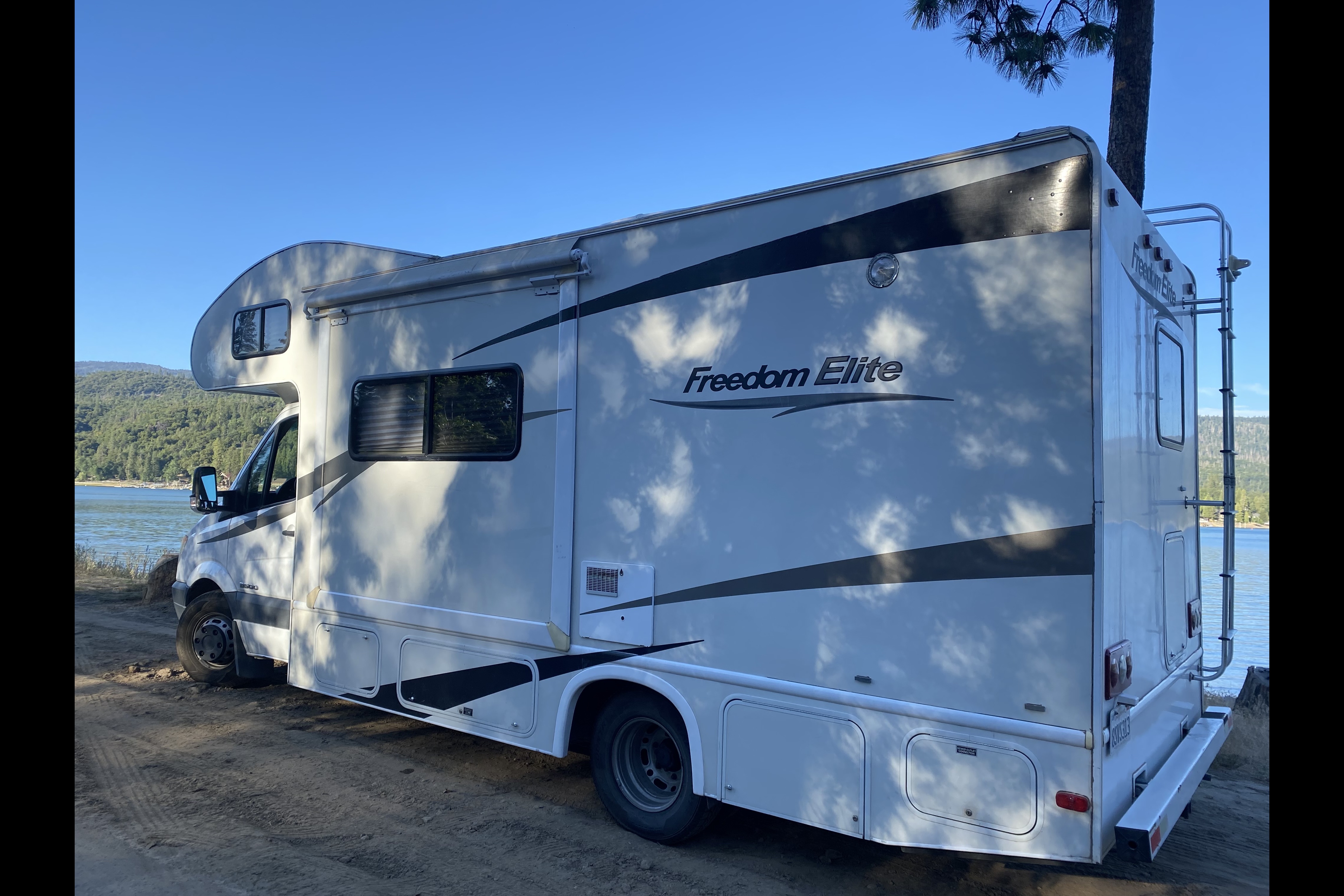 Travis's Thor Freedom Elite Mercedes Sprinter Diesel Class C
