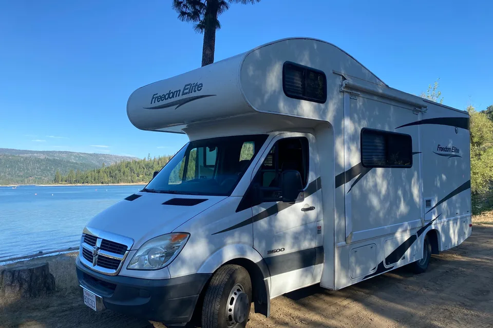 Travis's Thor Freedom Elite Mercedes Sprinter Diesel Class C