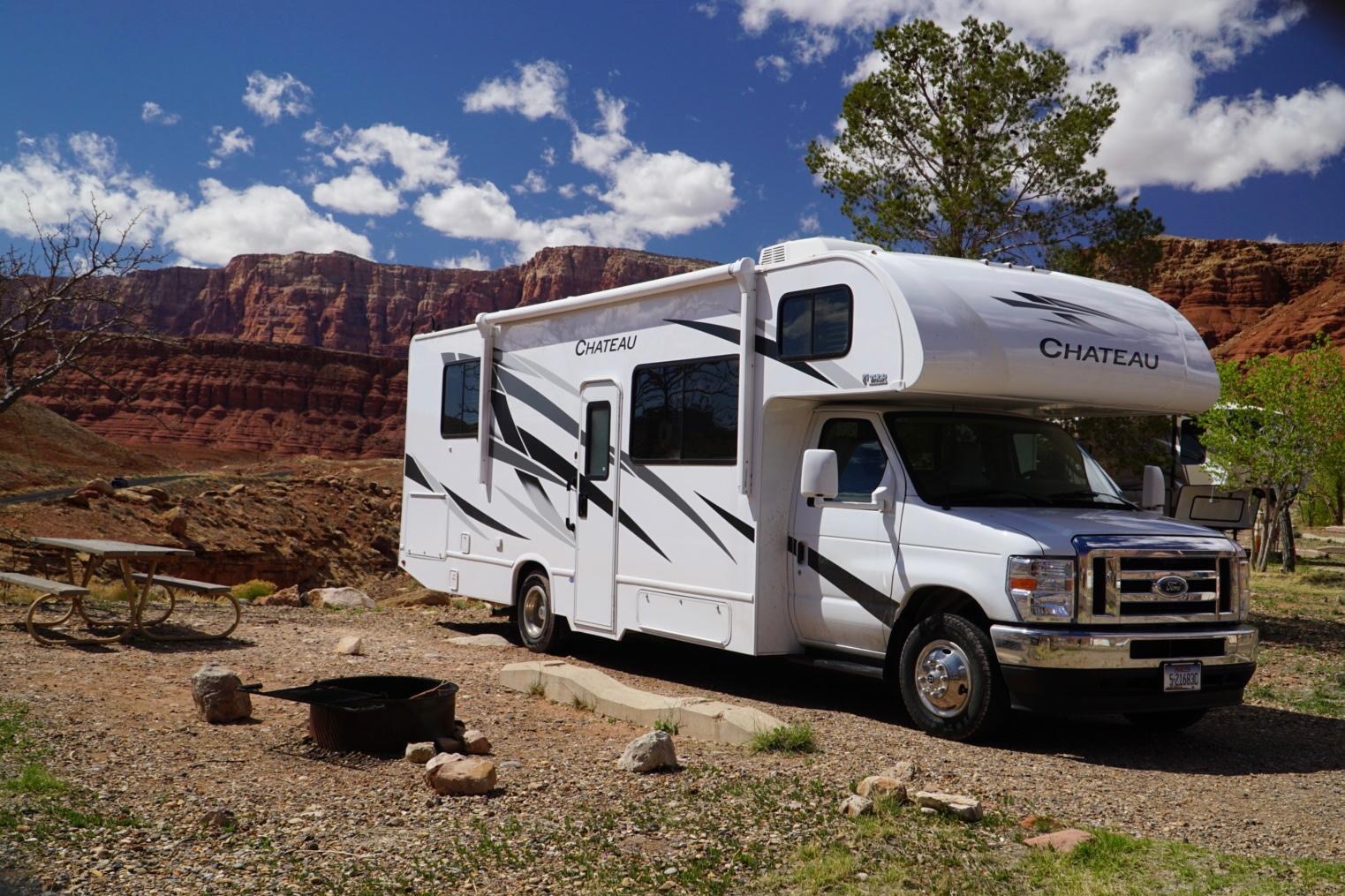 New 2025 Thor Chateau 30ft. with free private shuttle - Marie