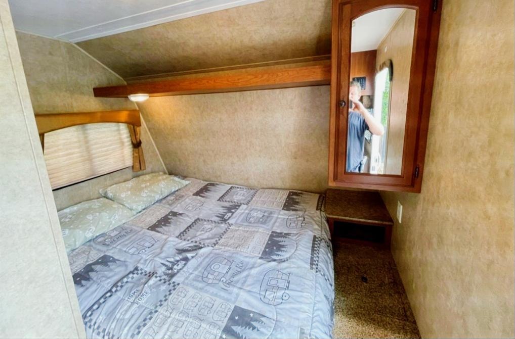 Liz and Steven's Dutchmen Coleman  Travel Trailer