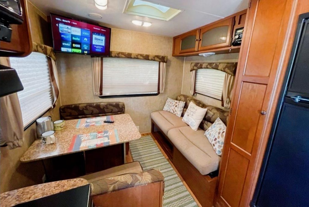 Liz and Steven's Dutchmen Coleman  Travel Trailer