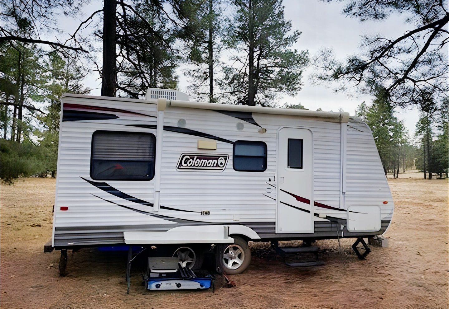 Liz and Steven's Dutchmen Coleman  Travel Trailer