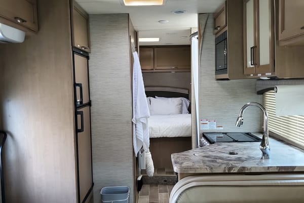 Queenie's RV BnB