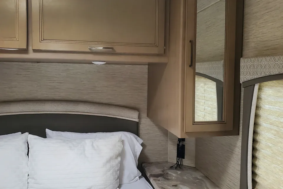 Queenie's RV BnB 