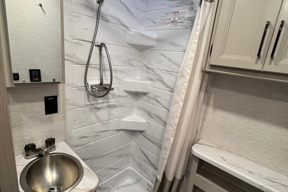 2025 Thor Four Winds | Family-Friendly | Fully Stocked | Easy to Drive