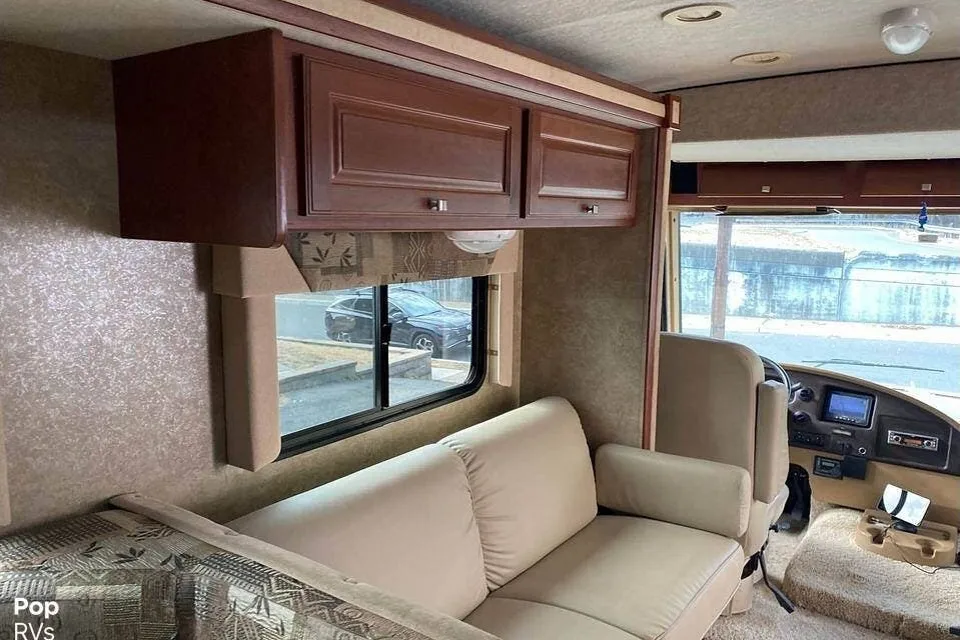 RV by the Lake - Canyon View