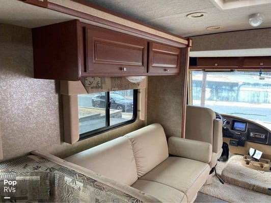 RV by the Lake - Canyon View