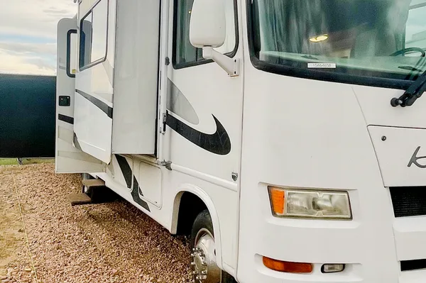 Easy to Drive Everything Included 2007 Four Winds