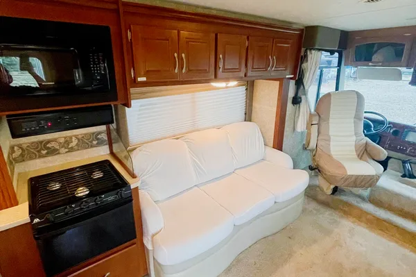 Easy to Drive Everything Included 2007 Four Winds