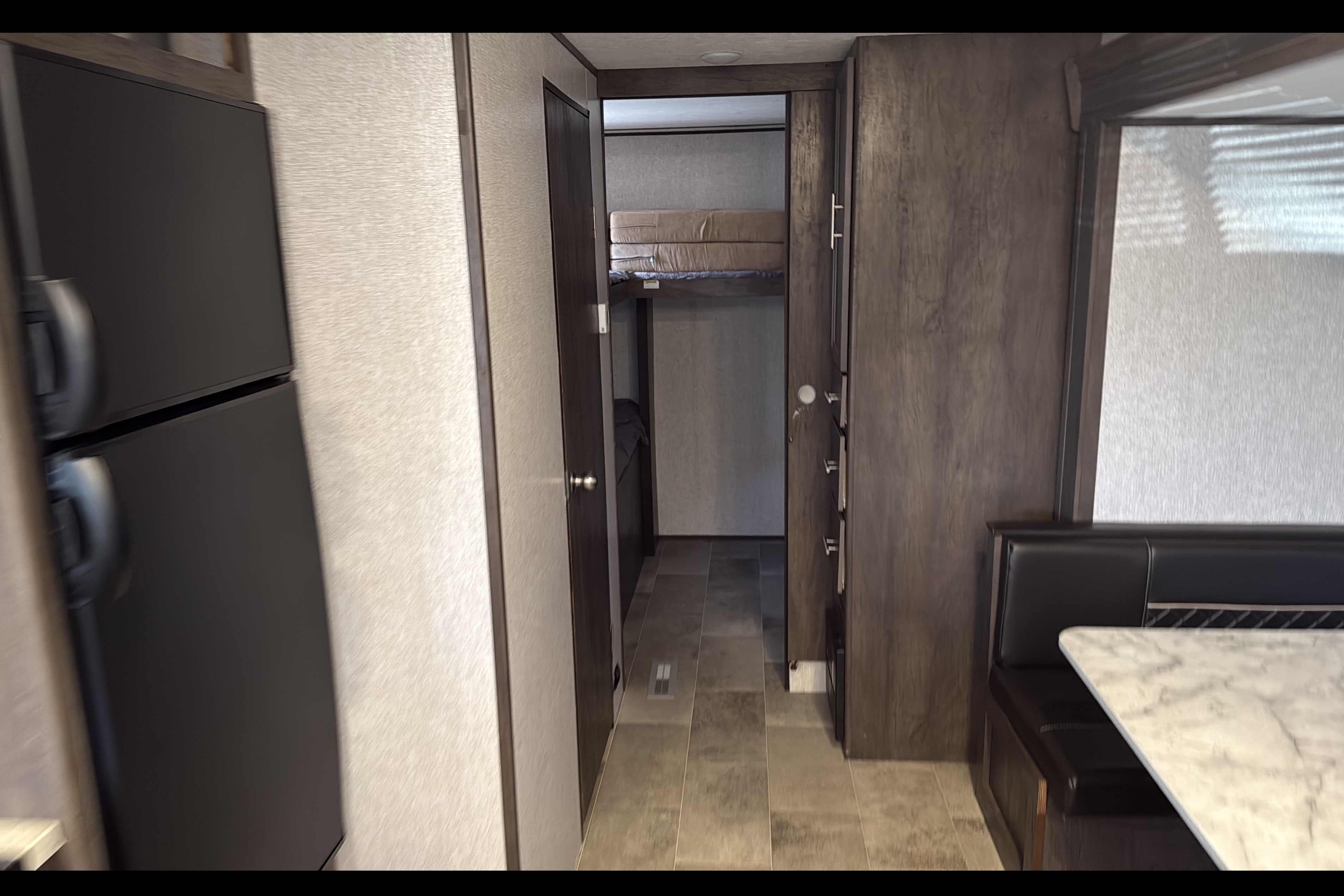 Jeffery's Coleman Lantern 295QB Travel Trailer