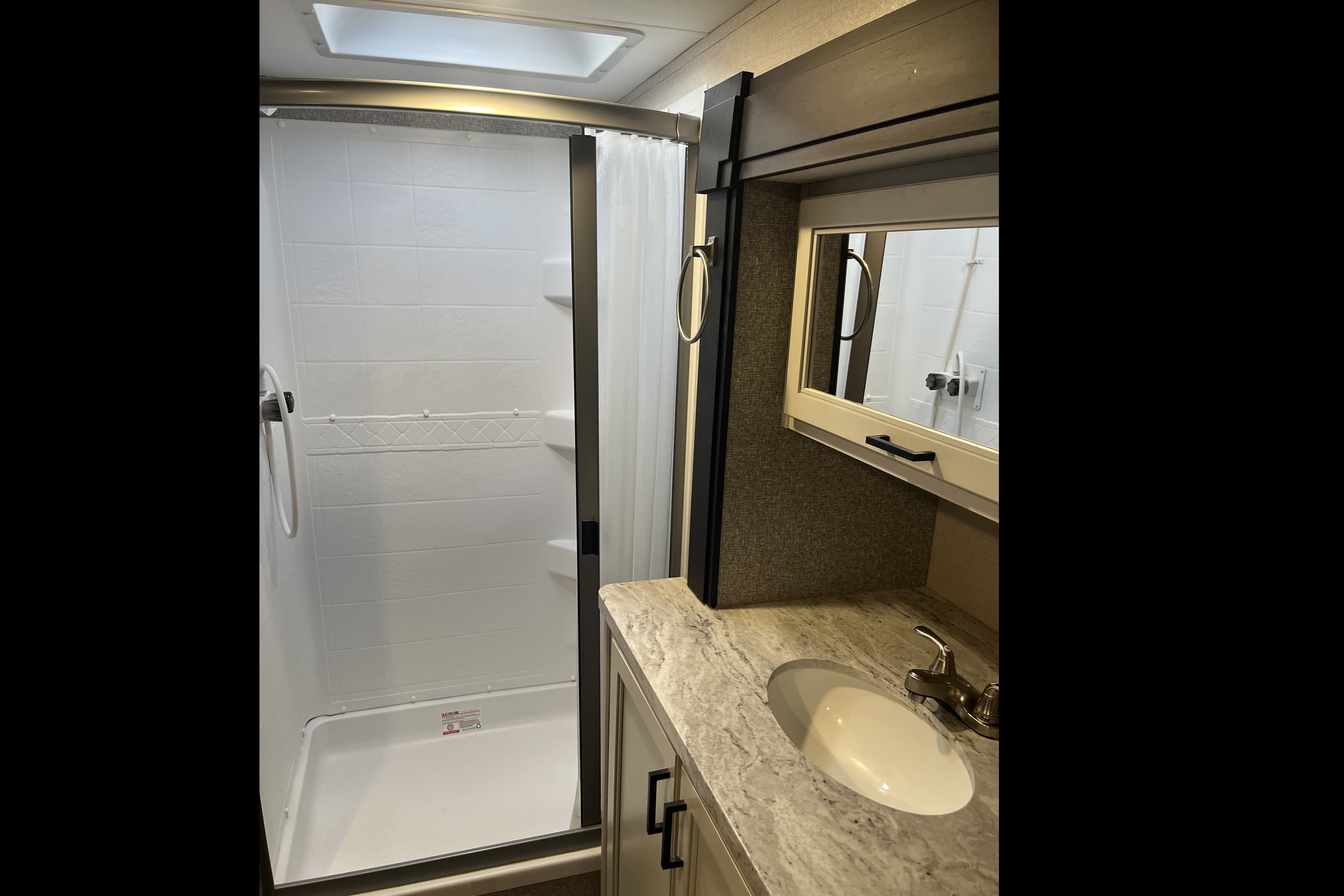 Teela's Highland Ridge RV Mesa Ridge XLT Fifth Wheel
