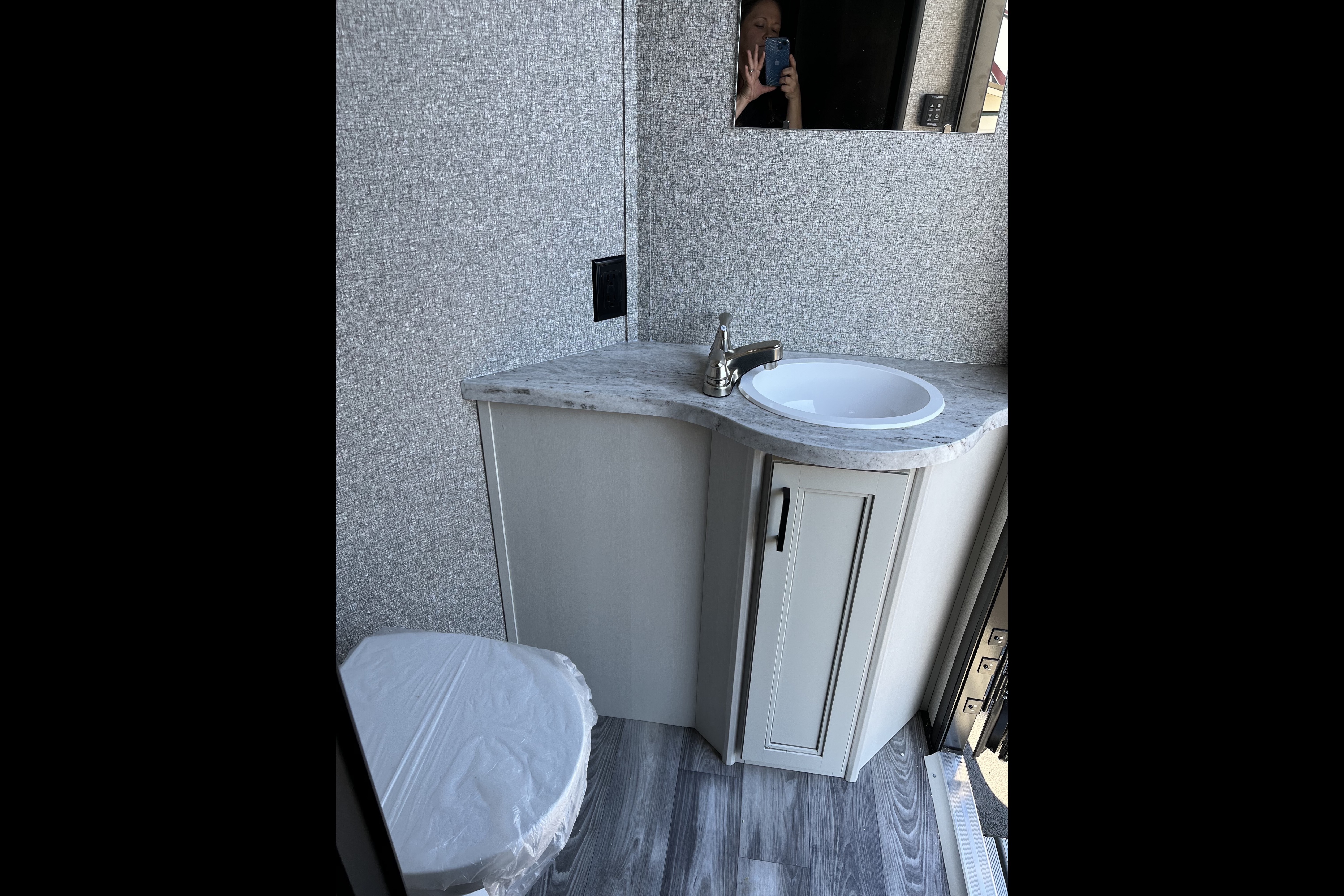 Teela's Highland Ridge RV Mesa Ridge XLT Fifth Wheel