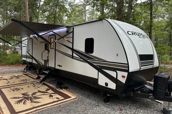 2022 Cruiser Aire 33BHB - Big Family RV Rentals