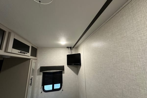 2022 Cruiser Aire 33BHB - Big Family RV Rentals