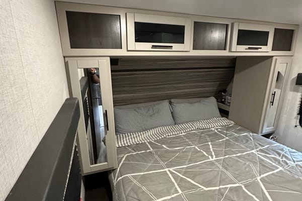 2022 Cruiser Aire 33BHB - Big Family RV Rentals