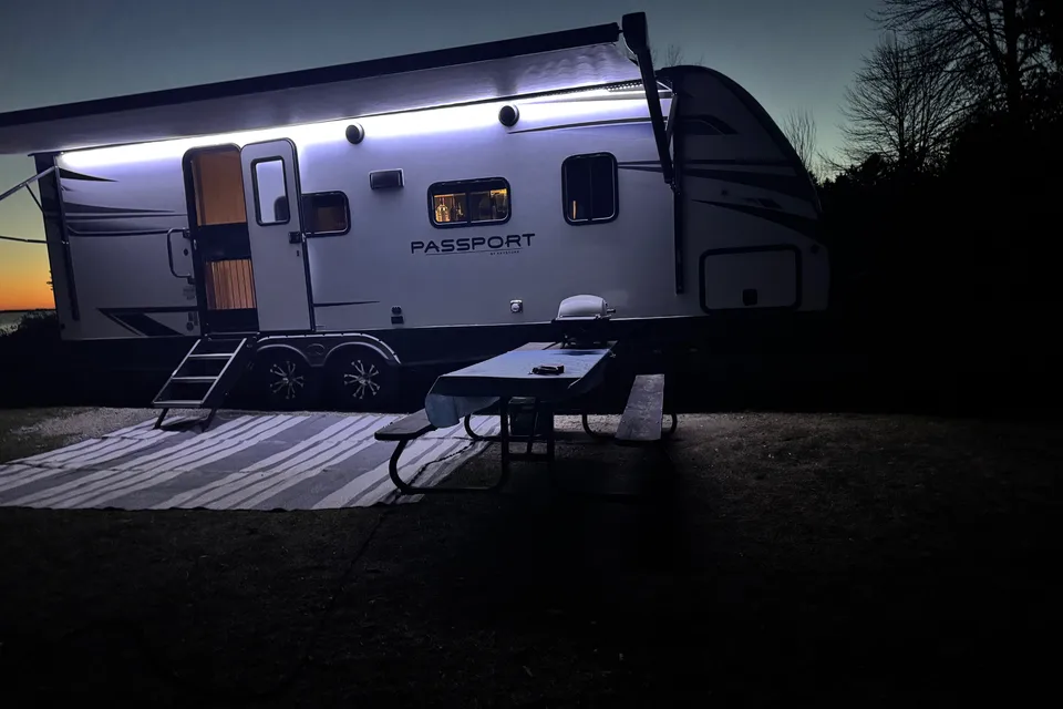 D&K Keystone 2400 RB Travel Trailer