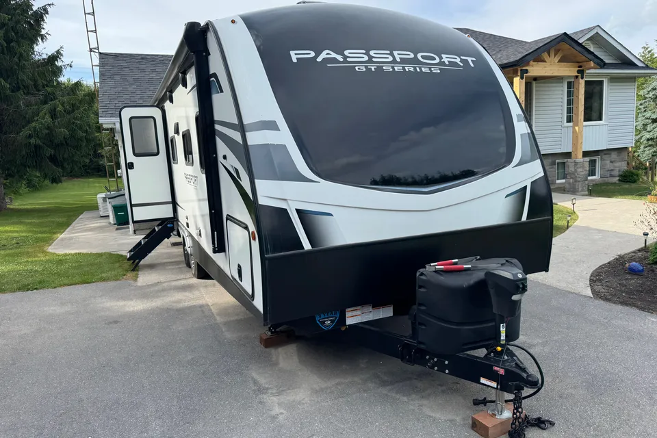 D&K Keystone 2400 RB Travel Trailer