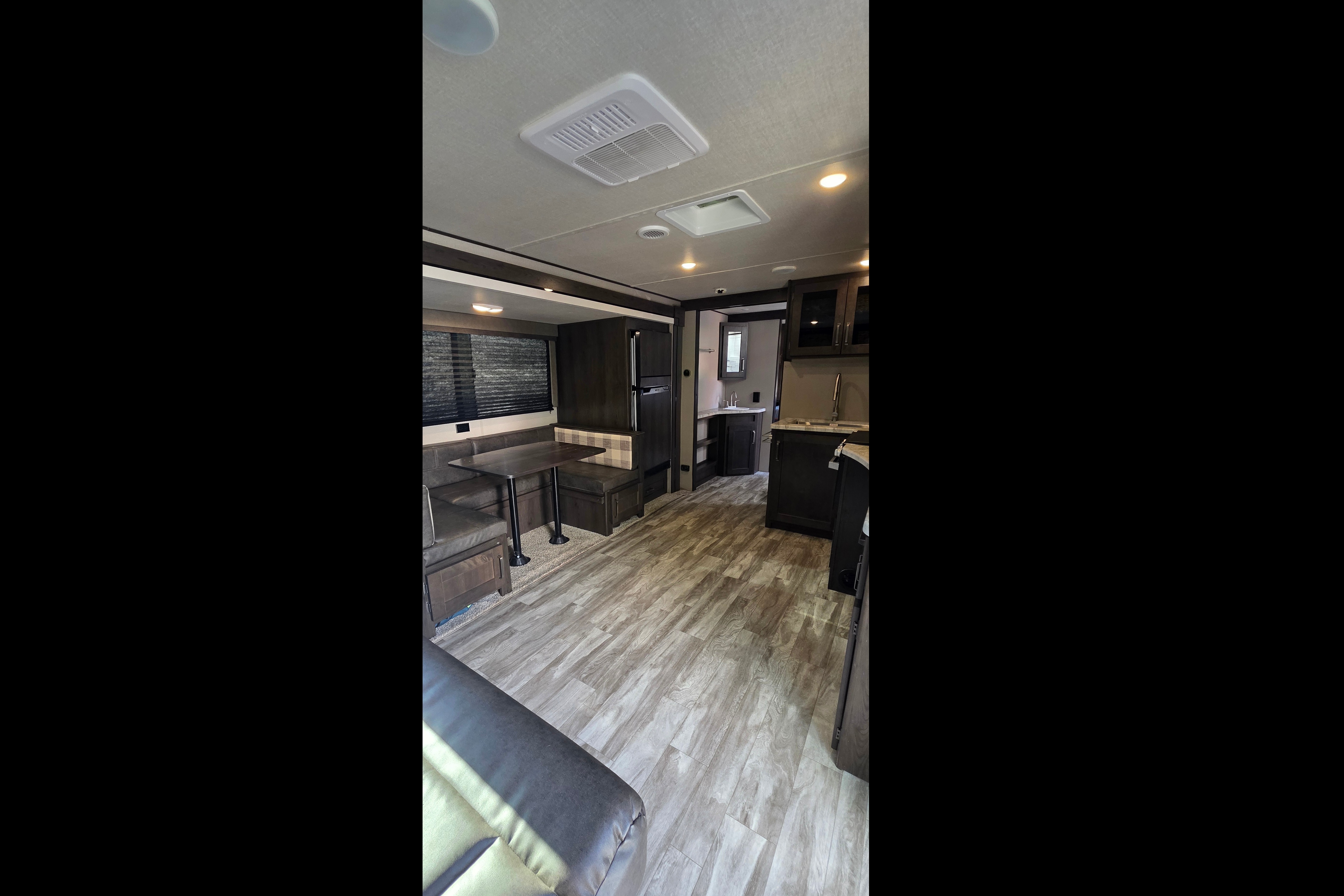 2021 Grand Design Xplor 265 bunk house family/pet friendly