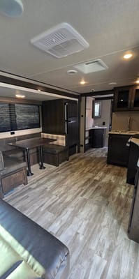2021 Grand Design Xplor 265 bunk house family/pet friendly