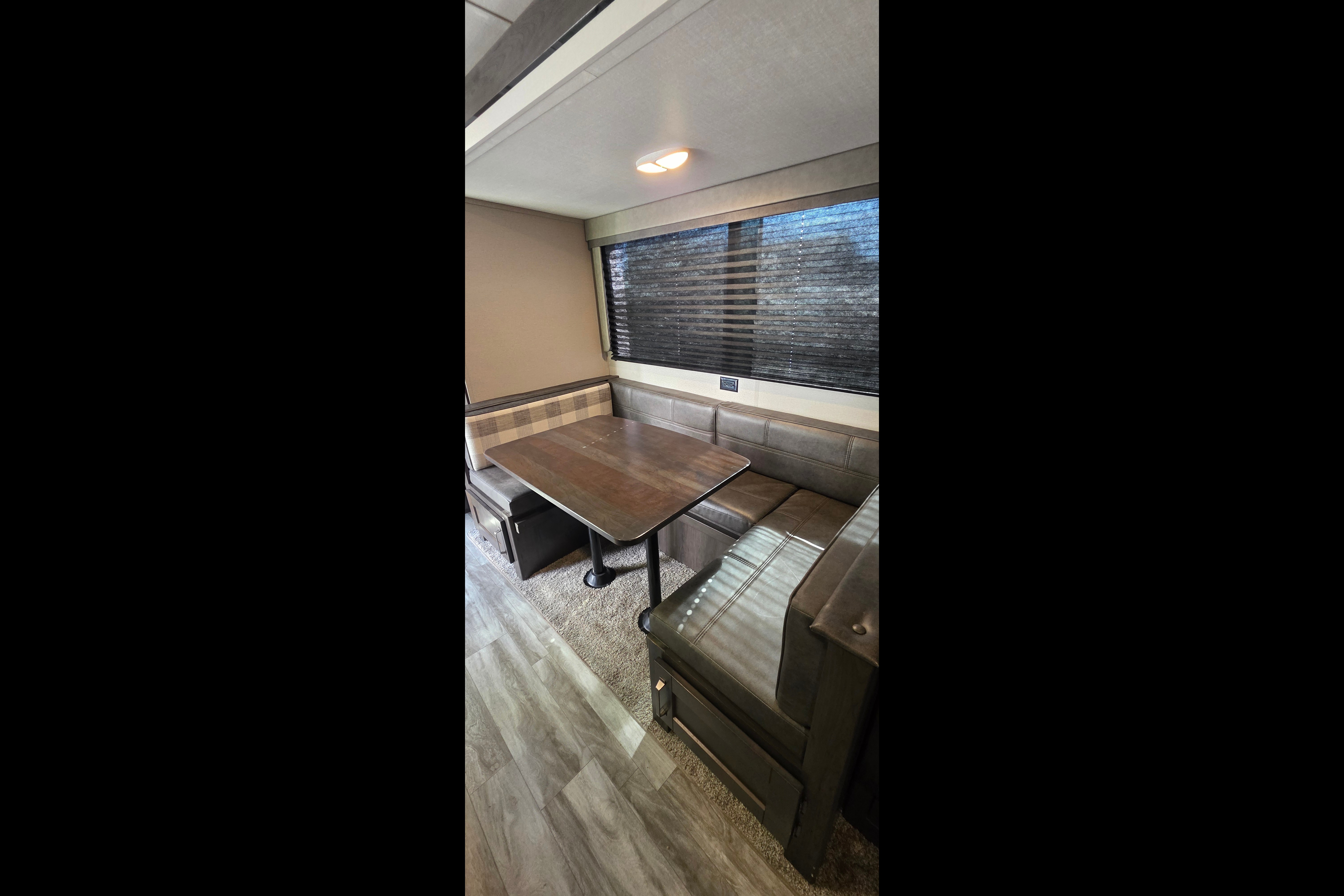 2021 Grand Design Xplor 265 bunk house family/pet friendly