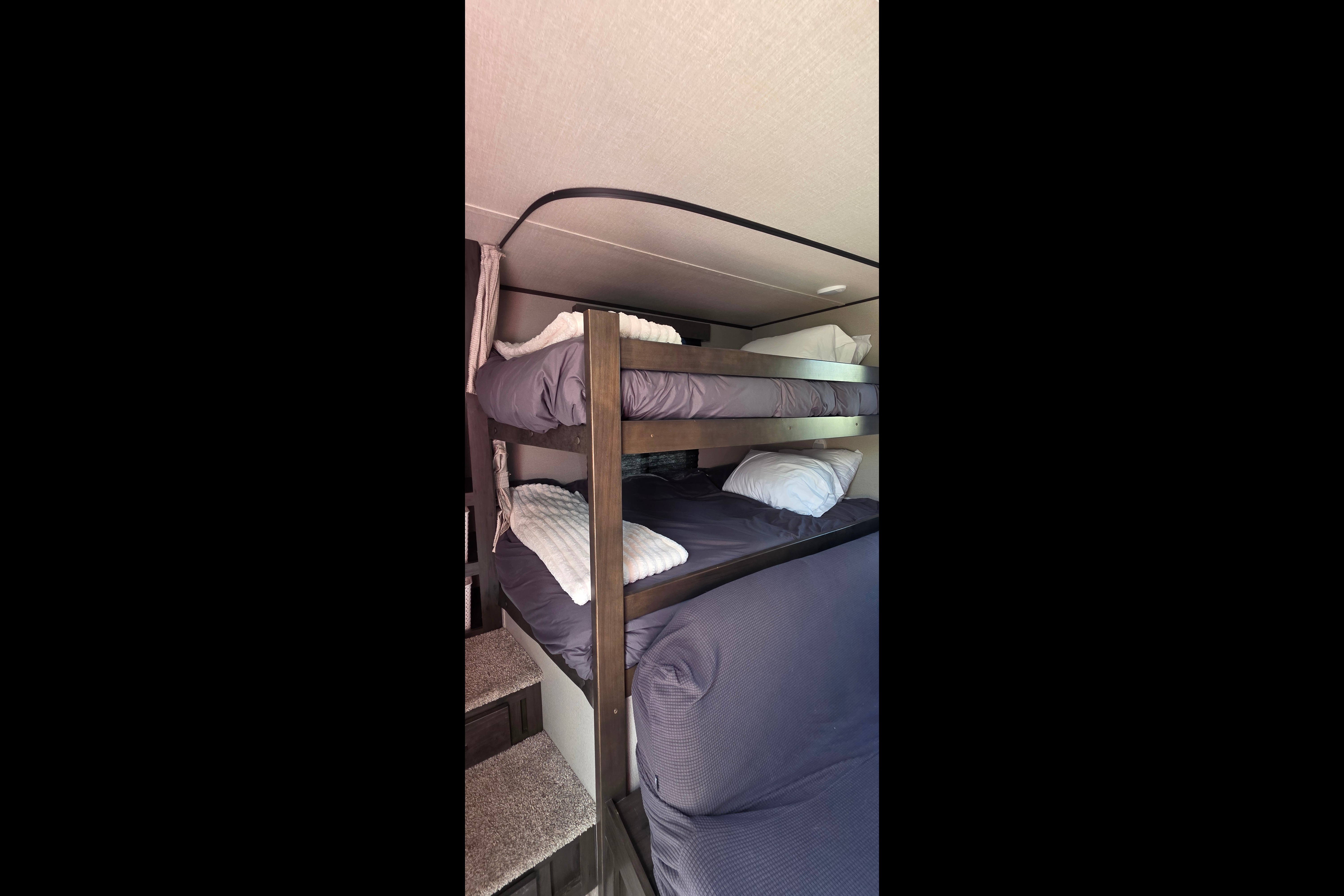 2021 Grand Design Xplor 265 bunk house family/pet friendly
