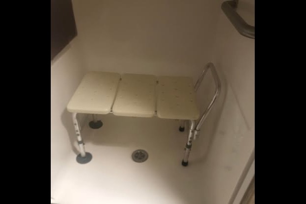 Wheelchair accessible RV travel trailer