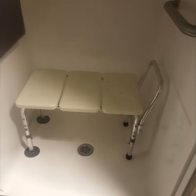Wheelchair accessible RV travel trailer