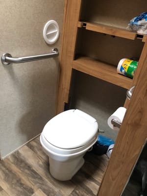 Wheelchair accessible RV travel trailer