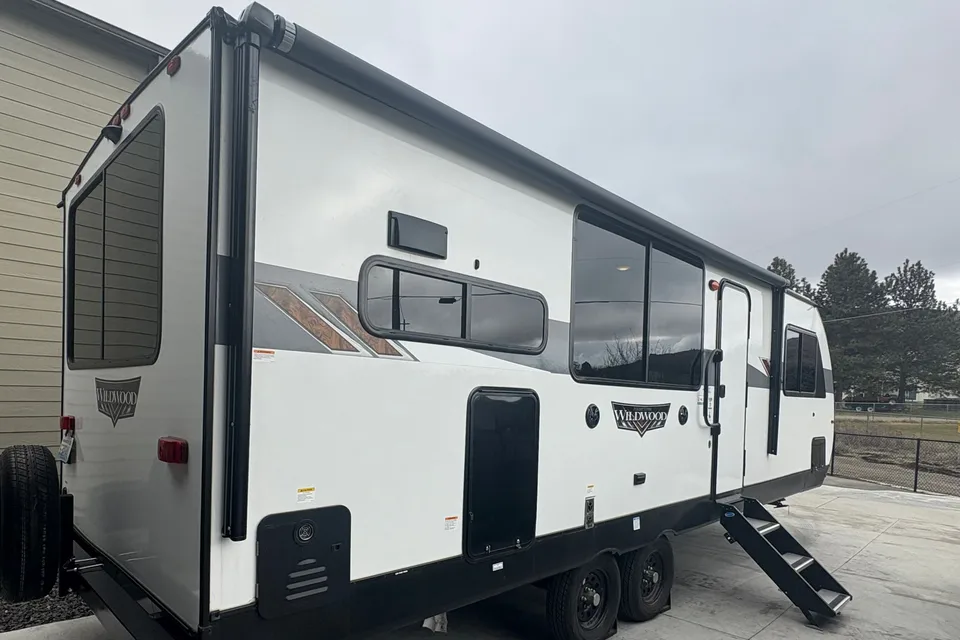 BRIANNA's Forest River Wildwood x-lite Travel Trailer
