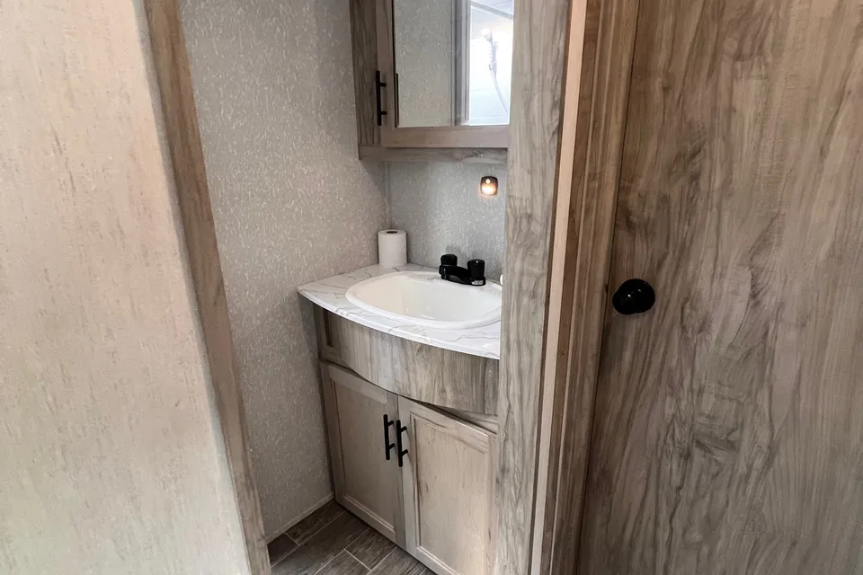 2022 Forest River Cherokee Arctic Wolf 3770 Suite Fifth Wheel